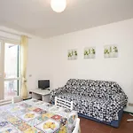 Sant'anna Vicolo Aranci 5 *