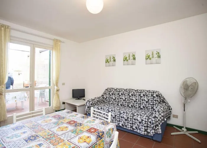 Sant'anna Vicolo Aranci 5 *